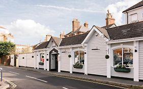 Ashbys Accommodation & Spa Hire